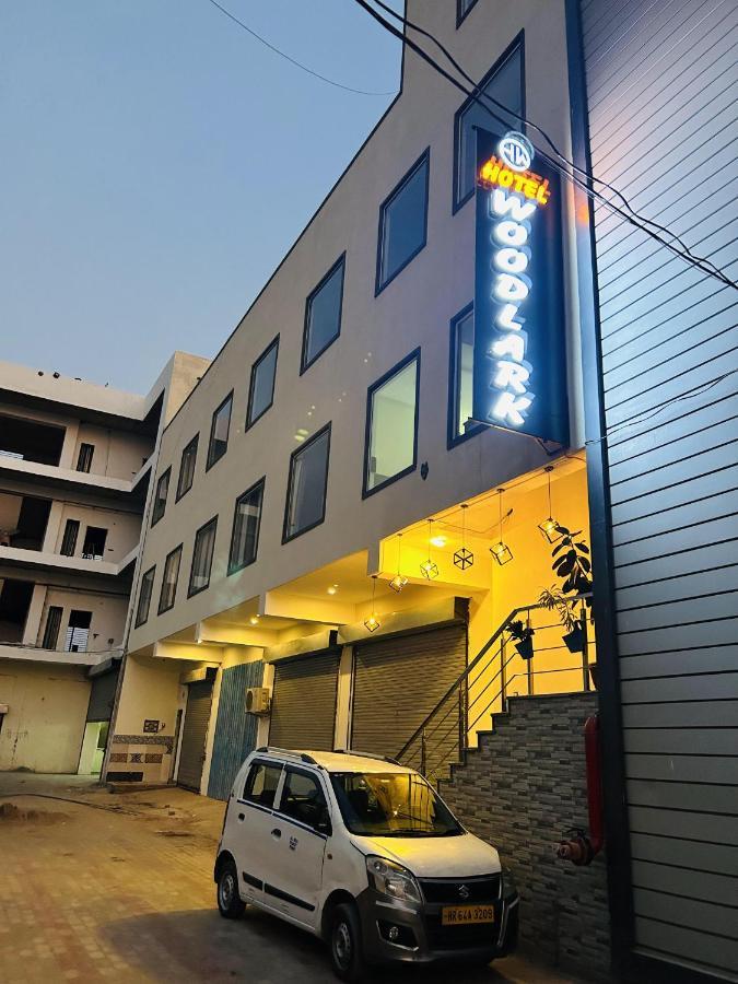 Hotel Woodlark Zirakpur Chandigarh - Brand New Hotel Exterior photo
